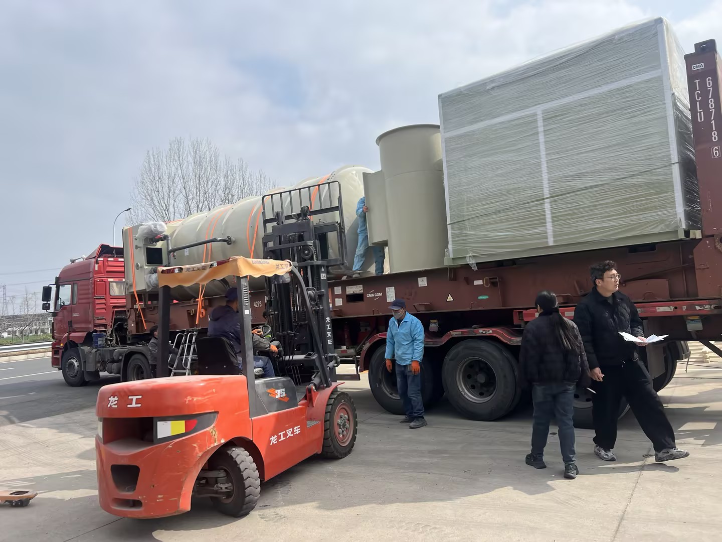 跨越山海，如約而至——印度光伏項目廢氣處理設備順利運抵現場