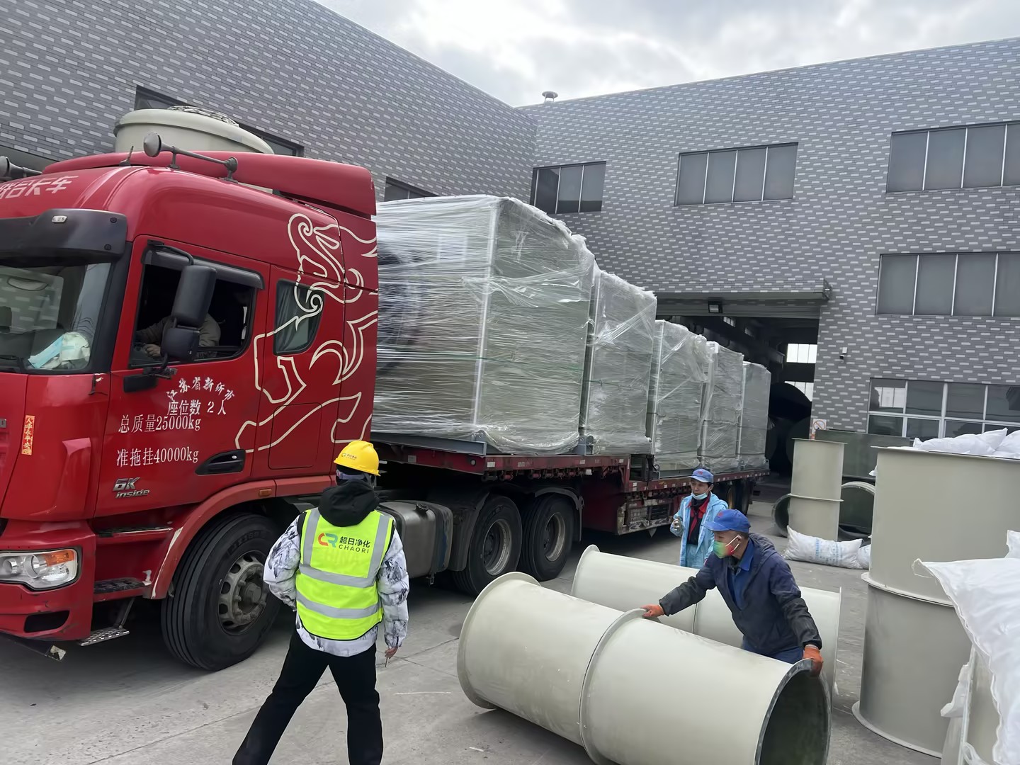 訂單不停，發(fā)貨不停——印度光伏項(xiàng)目廢氣治理設(shè)備持續(xù)發(fā)運(yùn)中